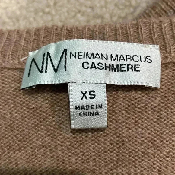 Neiman Marcus cashmere 100% cashmere brown button up sweater in size xs - Picture 4 of 5